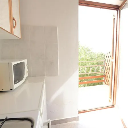 Josip Apartment *