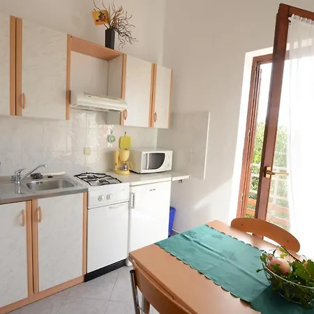 Josip Apartment *