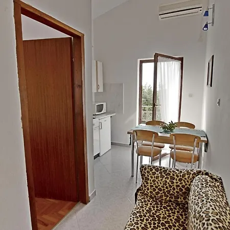 Apartment Josip