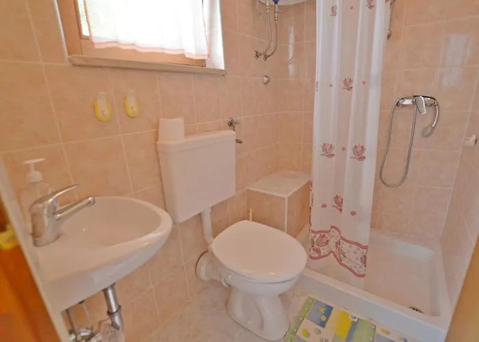 Josip Apartment *